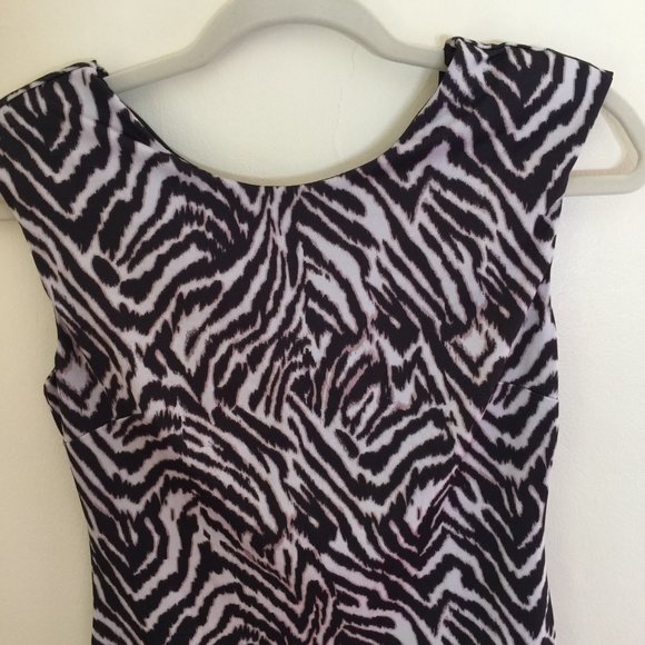 H&M Zebra Mini Dress Size Small - Picture 5 of 5